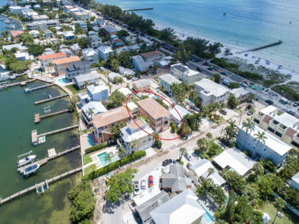 Bradenton Vacation Condo Two Bedroom Walk to Beach